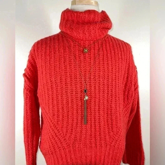 Lita by Ciera | Acrylic & Alpaca Knit Sweater | Women’s M - Picture 1 of 3